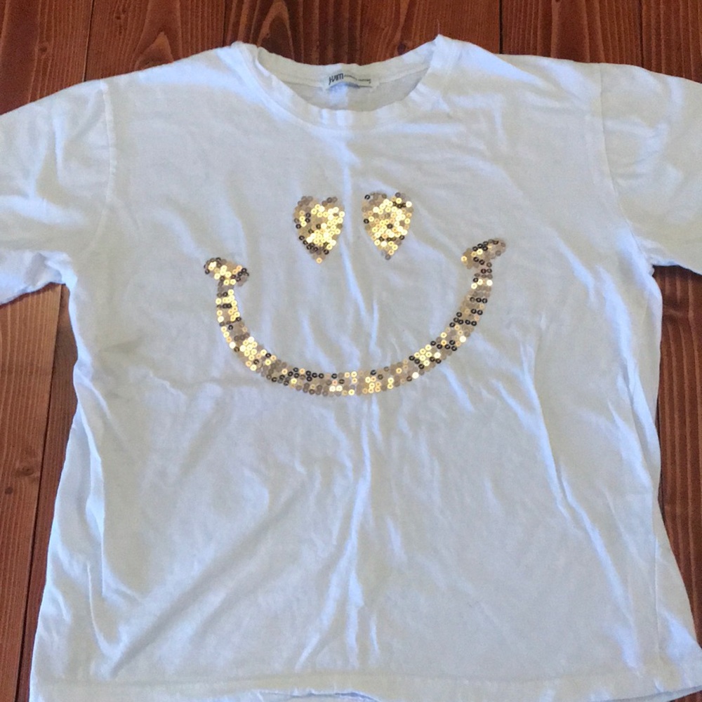 Gold sequin smiley face t shirt